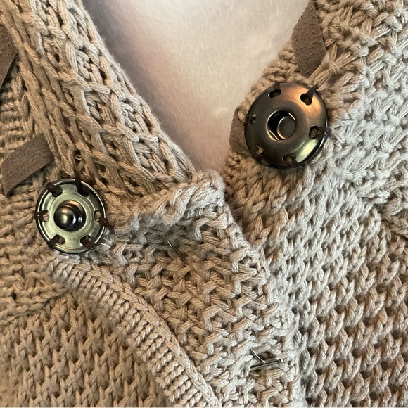 Ruby Rd Lg Cotton/Acrylic Blend Taupe 1 Button Crochet Sweater Faux Suede Trim - Picture 15 of 16